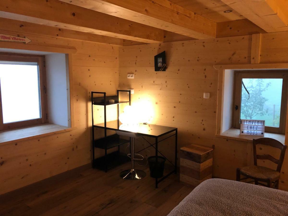 Chalet du bois des Fugiers Ugine Extérieur photo